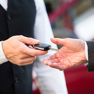 Does the hotel have parking?